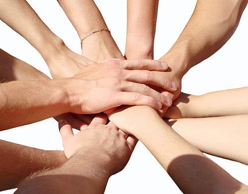 500px-Collaboration-hands