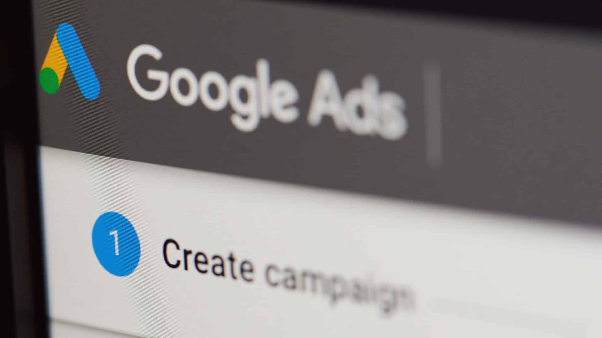 use blog to turn traffic into leads - the page for Google Ads